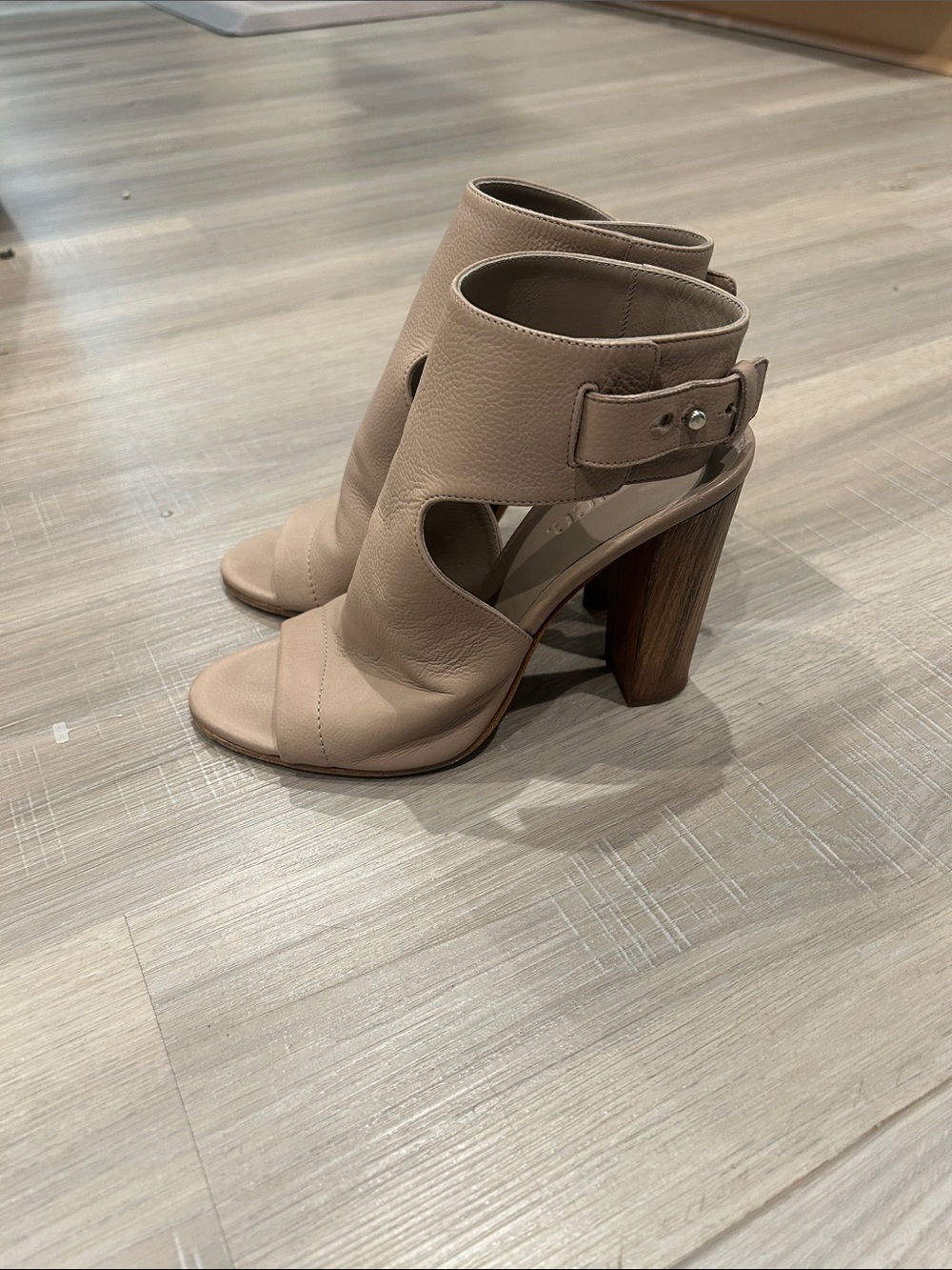 Vince Addie Women's Cutout Taupe Leather Heel